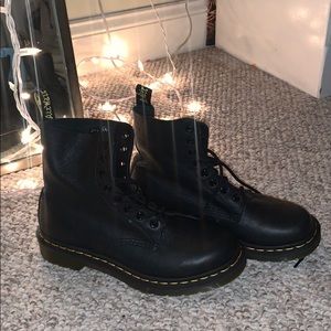 doc martens women’s size 8